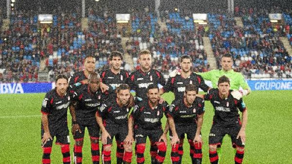 Este Granada que salía goleado del Mediterráneo vuelve a hacer cuentas para seguir en Primera.