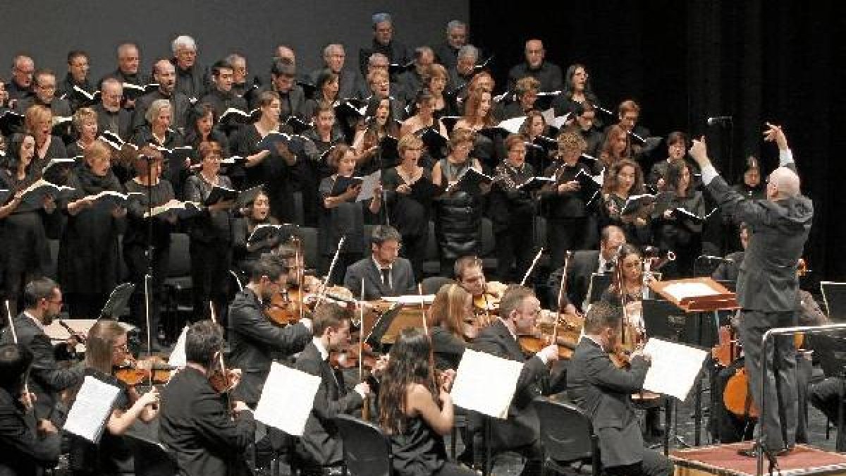 La formación sigue con su programación trimestral de música clásica.