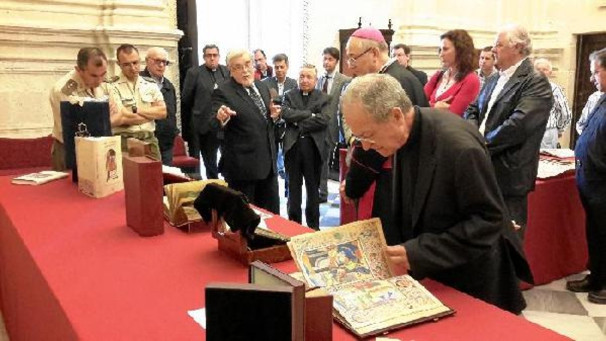 Presentación de la muestra que puede verse hasta el domingo en la Catedral.