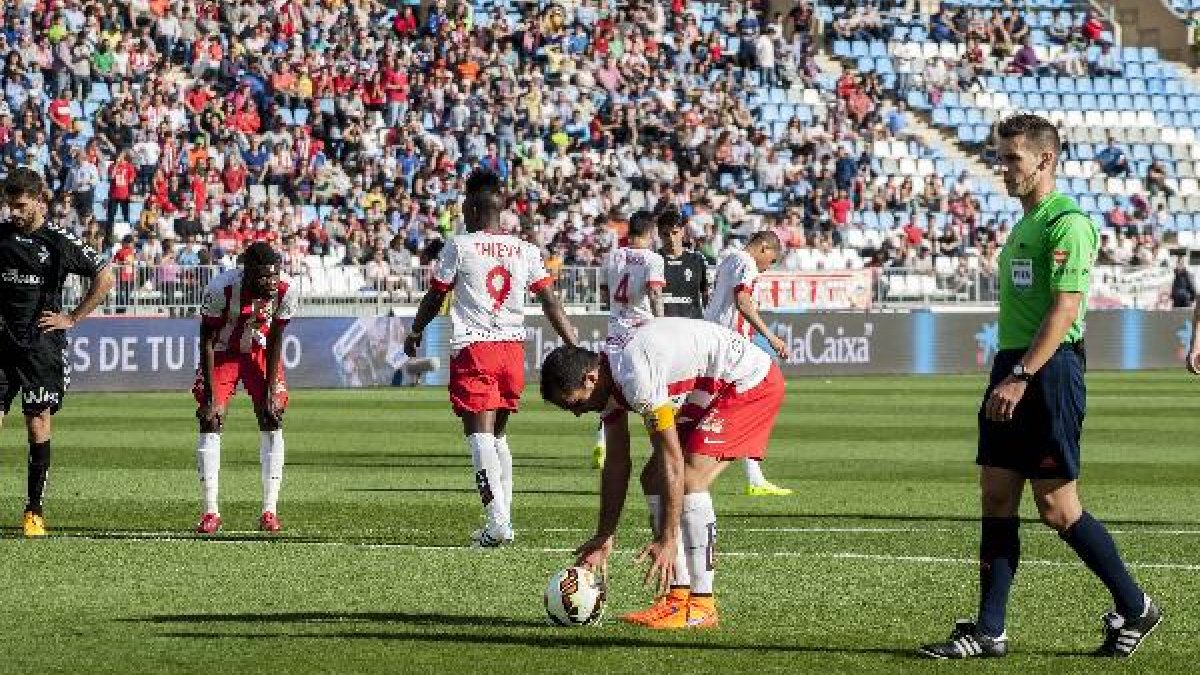 Verza, antes de lanzar el penalti.