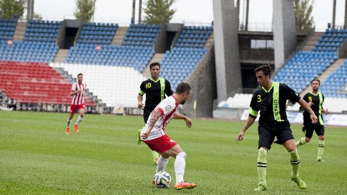El Almería B visita el Municipal de Marbella.