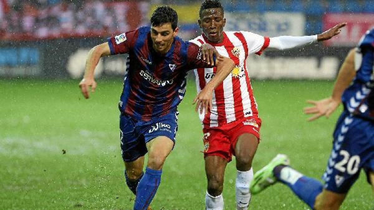 El peor Almería de la temporada se vio ante el Eibar en Ipurúa.