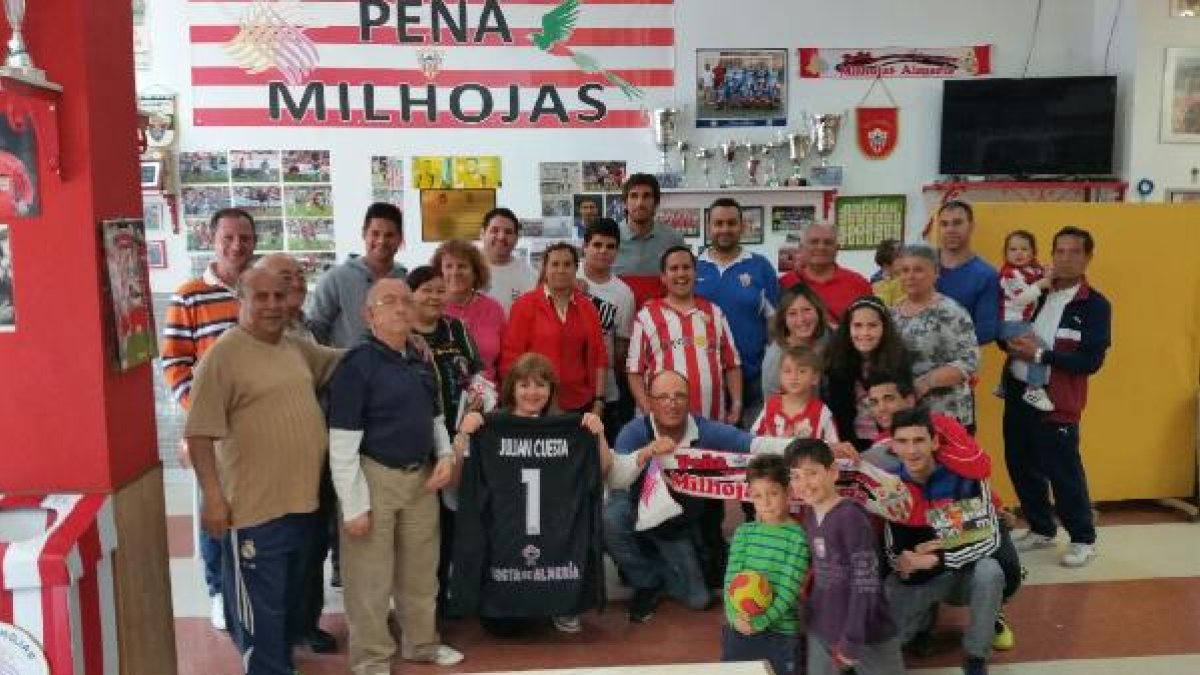 Foto de familia con el portero de Campotéjar.