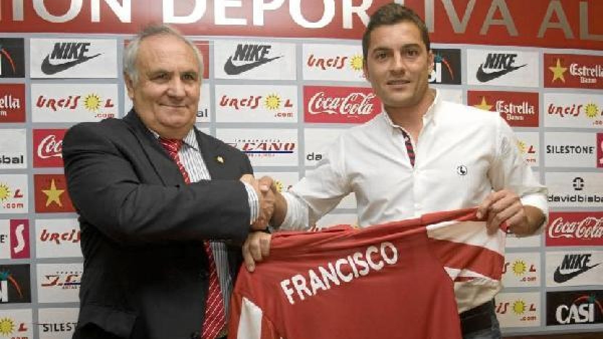 En Eibar se rompía una relación muy estable entre Alfonso García y Francisco.