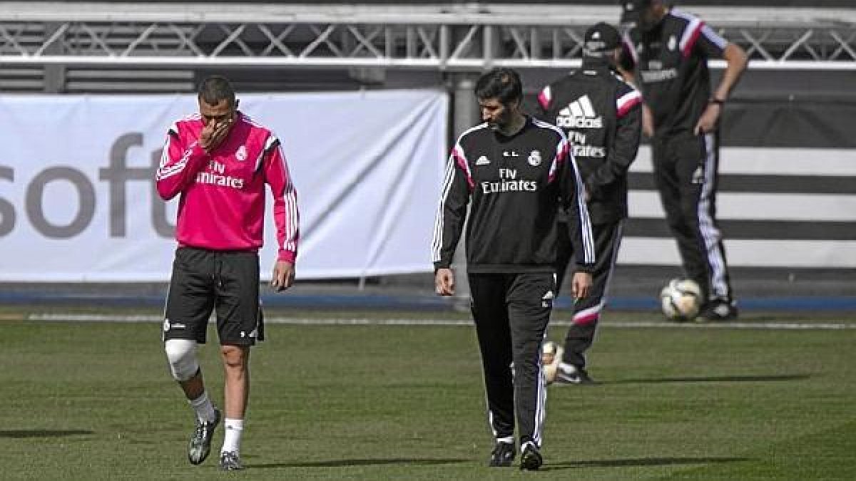 Benzema no podrá jugar contra el Almería en el Bernabéu.