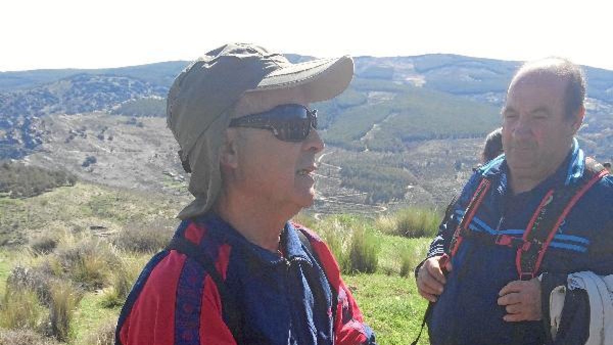 El alcalde Velefique organiza rutas senderistas por el monte