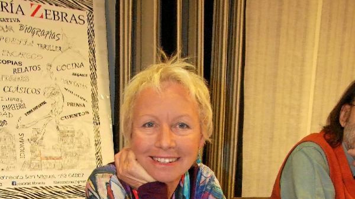 La escritora Sarah Lark participará en un coloquio con estudiantes de alemán.