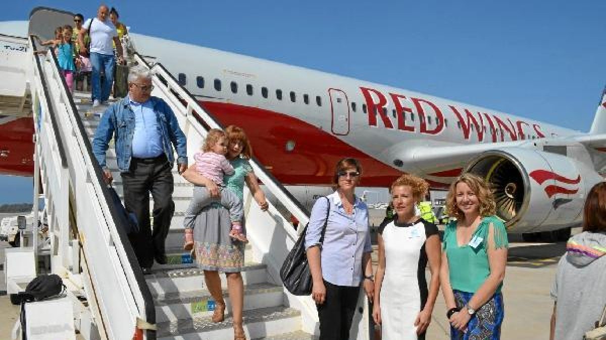 El aeropuerto multiplica su actividad en verano.
