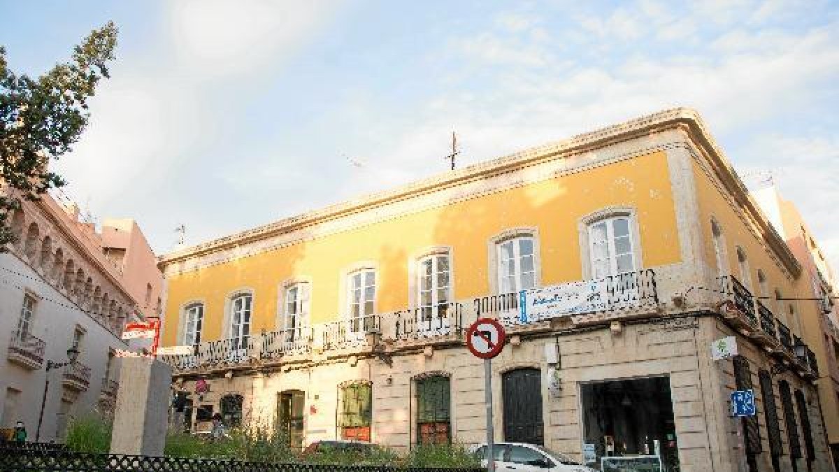 El edificio ha sido rehabilitado en la Plaza de la Administración Vieja
