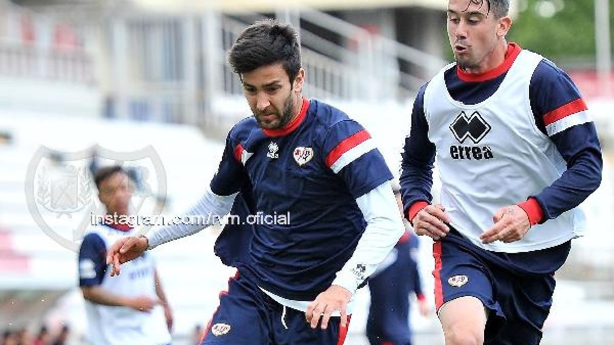Alberto Bueno marcó dos goles en el partidillo.
