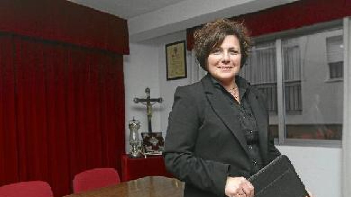 Encarni Molina, reelegida presidenta de la Agrupación.
