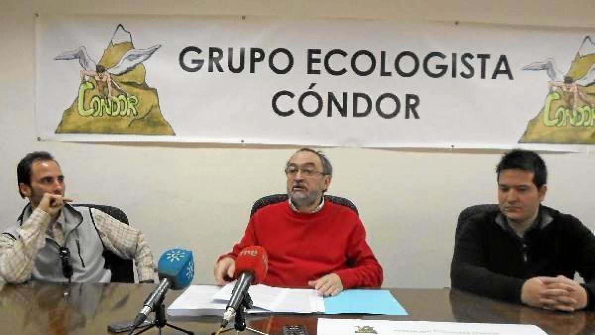 Ecologistas denunciaron el pasado enero la situación con los sondeos mineros.