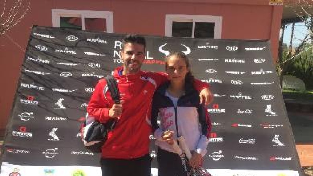 La tenista con su entrenador.