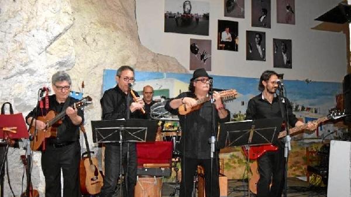 El conocido grupo almeriense Los Salteños, en su última actuación