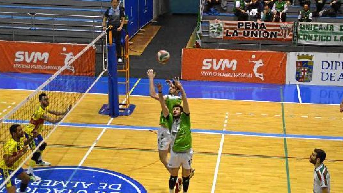 Xavi espera la mejor versión de Unicaja en Ibiza.