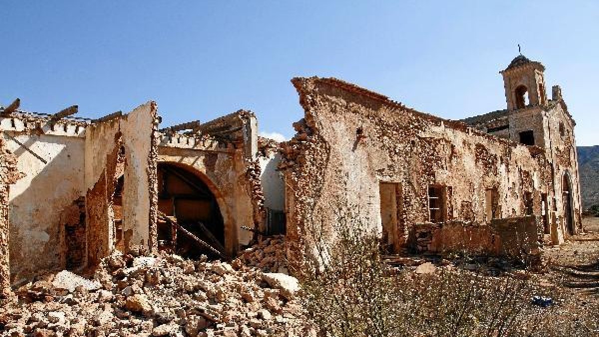El cortijo del fraile está en estado ruinoso.