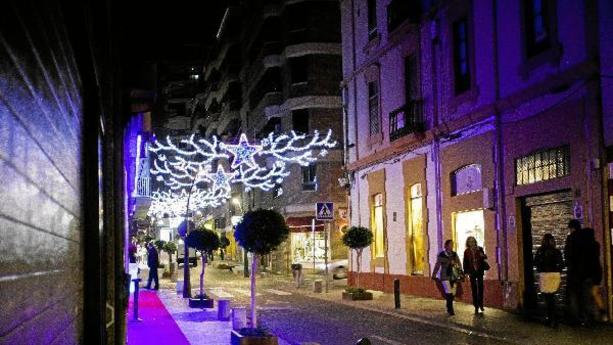 locales en la calle Marqués de Comillas de la capital