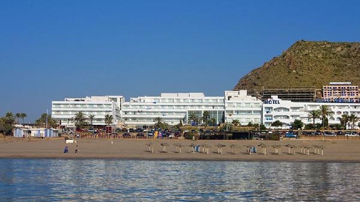 El Hotel Marina Playa de Mojácar lleva años recibiendo turistas del programa Imserso-Cocemfe