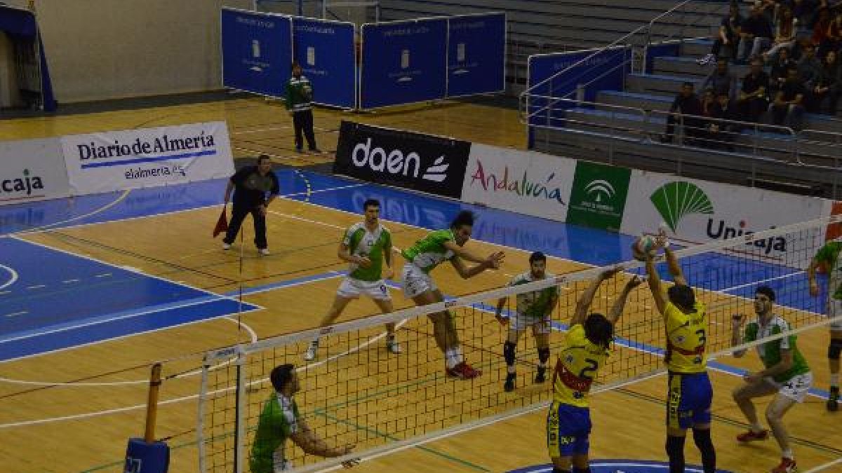 Una jugada del partido.