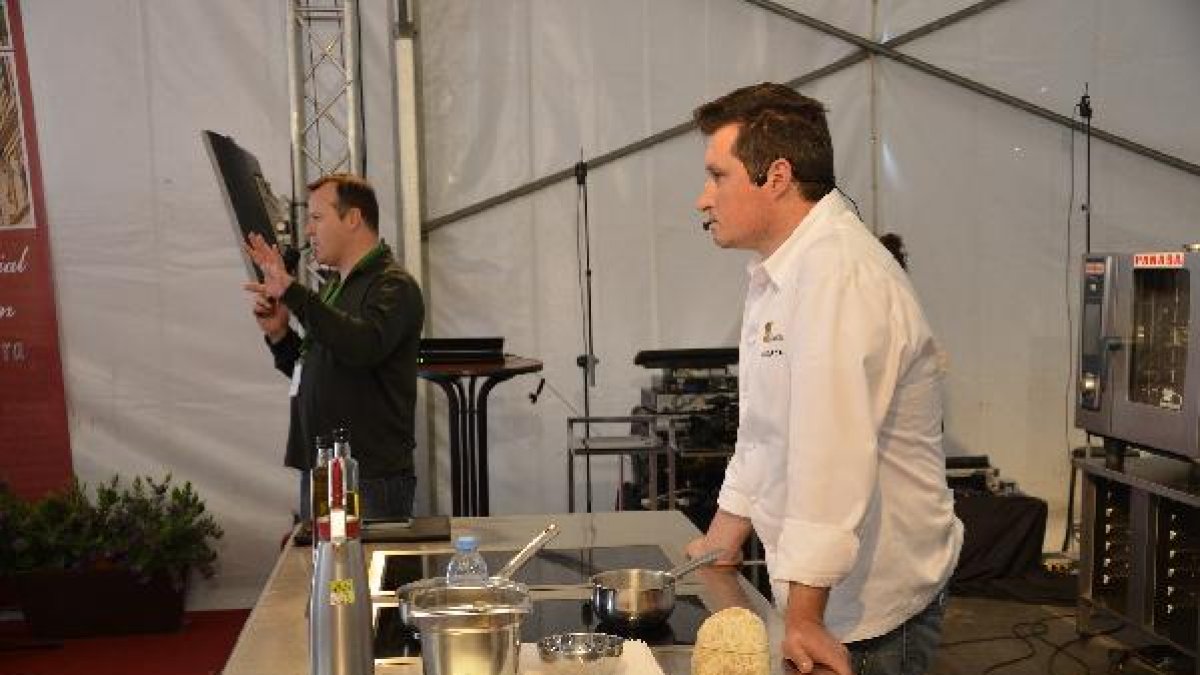 Acto celebrado el el primer Degustho del año 2014.