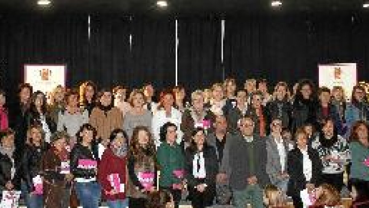 Foto en grupo de las protagonistas del libro.