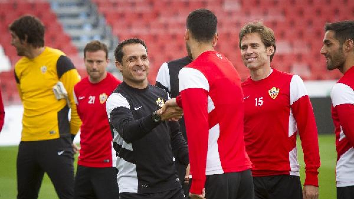 Sergi saluda a Edgar.