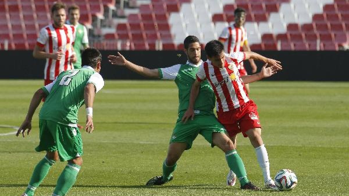 Gaspar, en una jugada del partido.