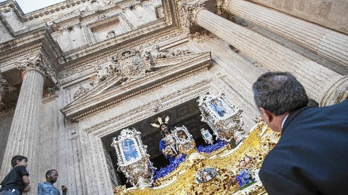 Salida de la Catedral de Nuestro Padre Jesús en su Prendimiento.