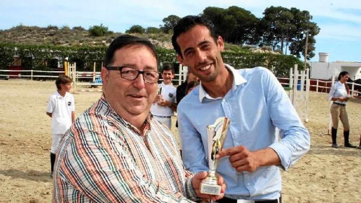 José Juan Rubí se lo pasó en grande en esta jornada de hípica.