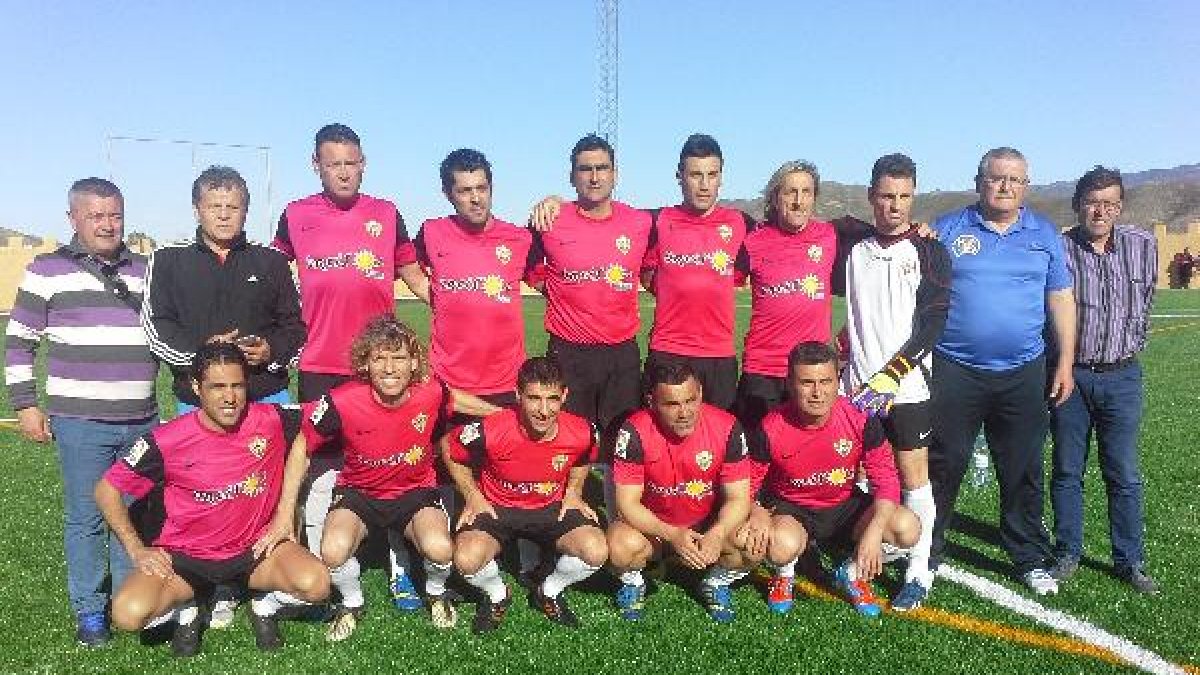 Los artistas del balón son del Almería de veteranos.