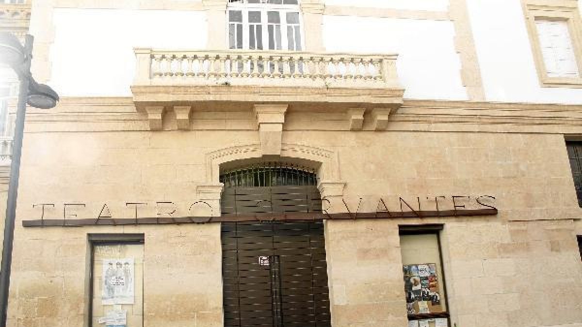 Fachada del Teatro Cervantes