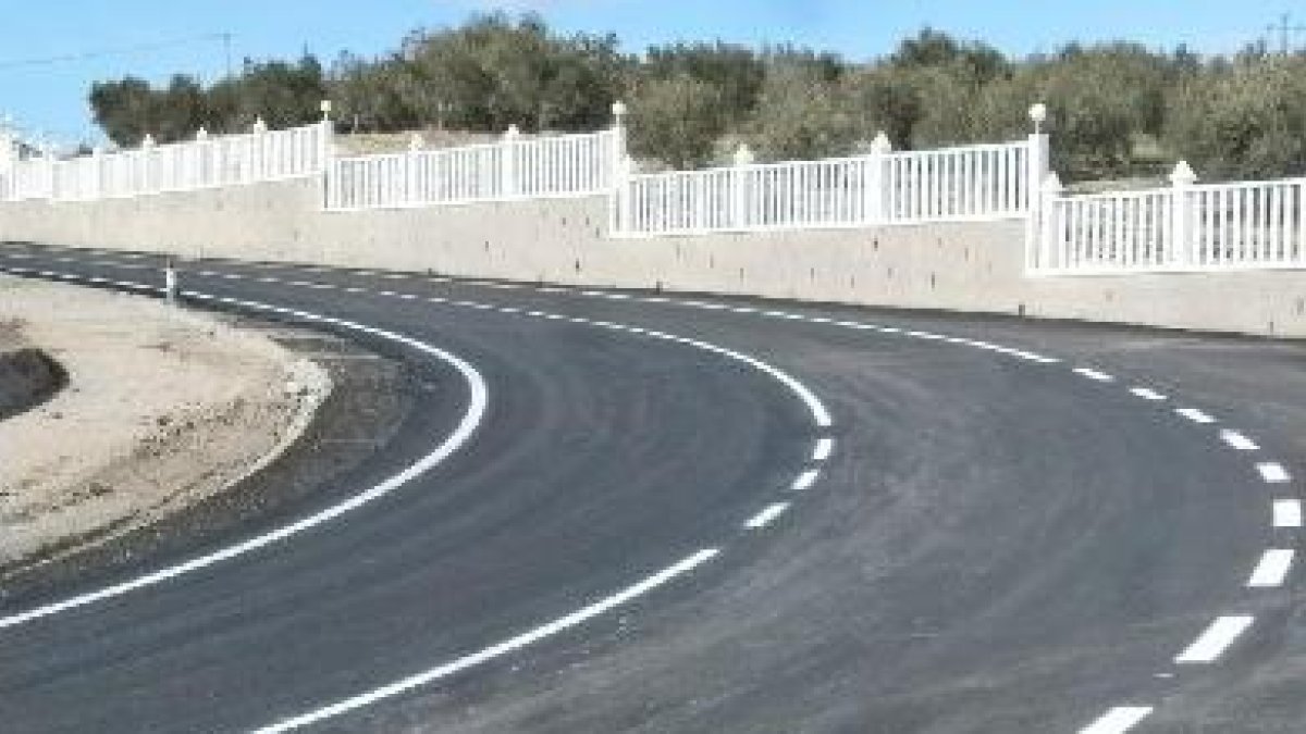 Carretera de Higueral tras las obras ejecutadas