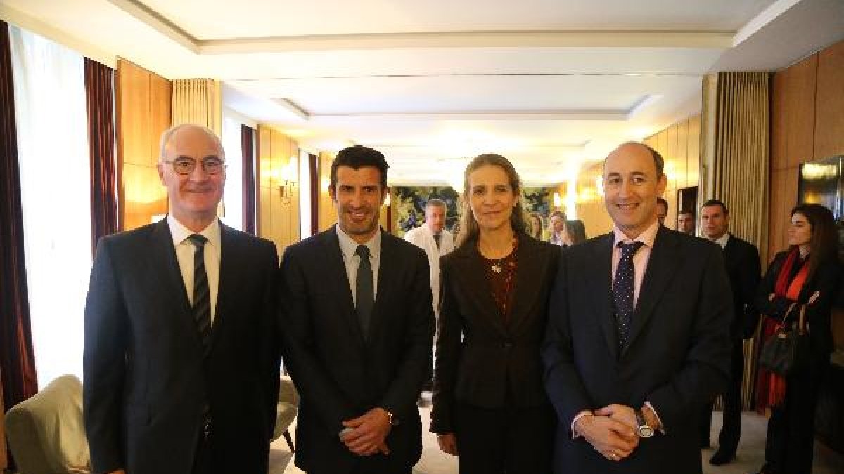 Ripoll, Figo, Infanta Elena, Figo y Antonio Guzmán.