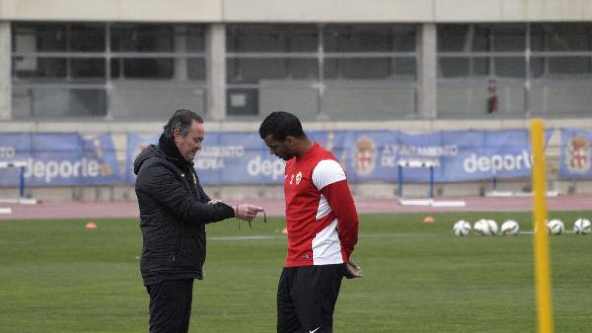 JIM hablando con Michel este miércoles.