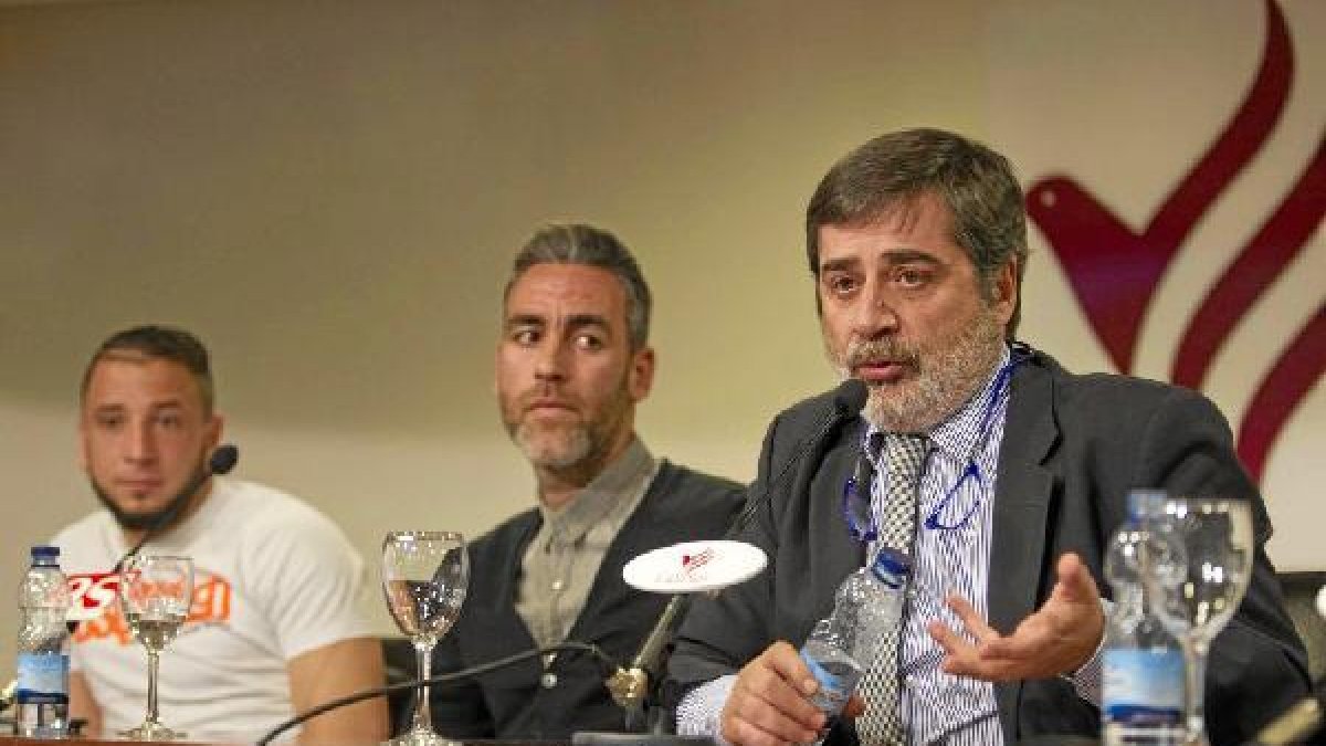 El presidente del Córdoba habla claro sobre la actuación de Velasco Carballo.
