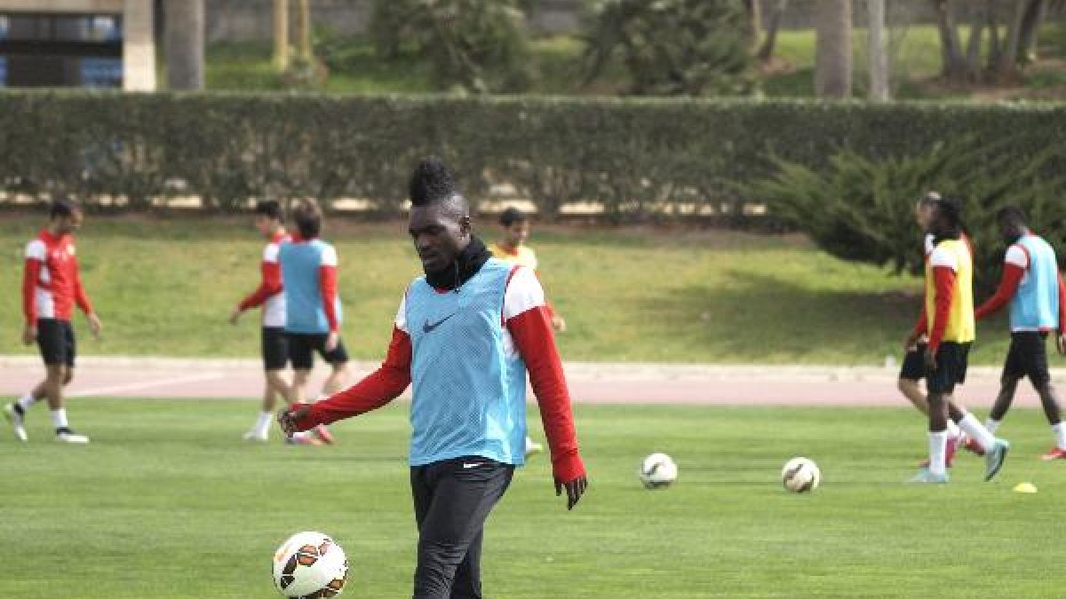 Thievy en el entrenamiento de este viernes.