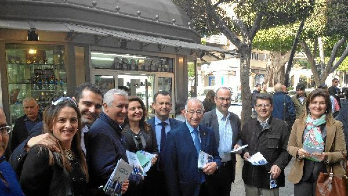 Los candidatos del PP pidiendo el voto en la capital
