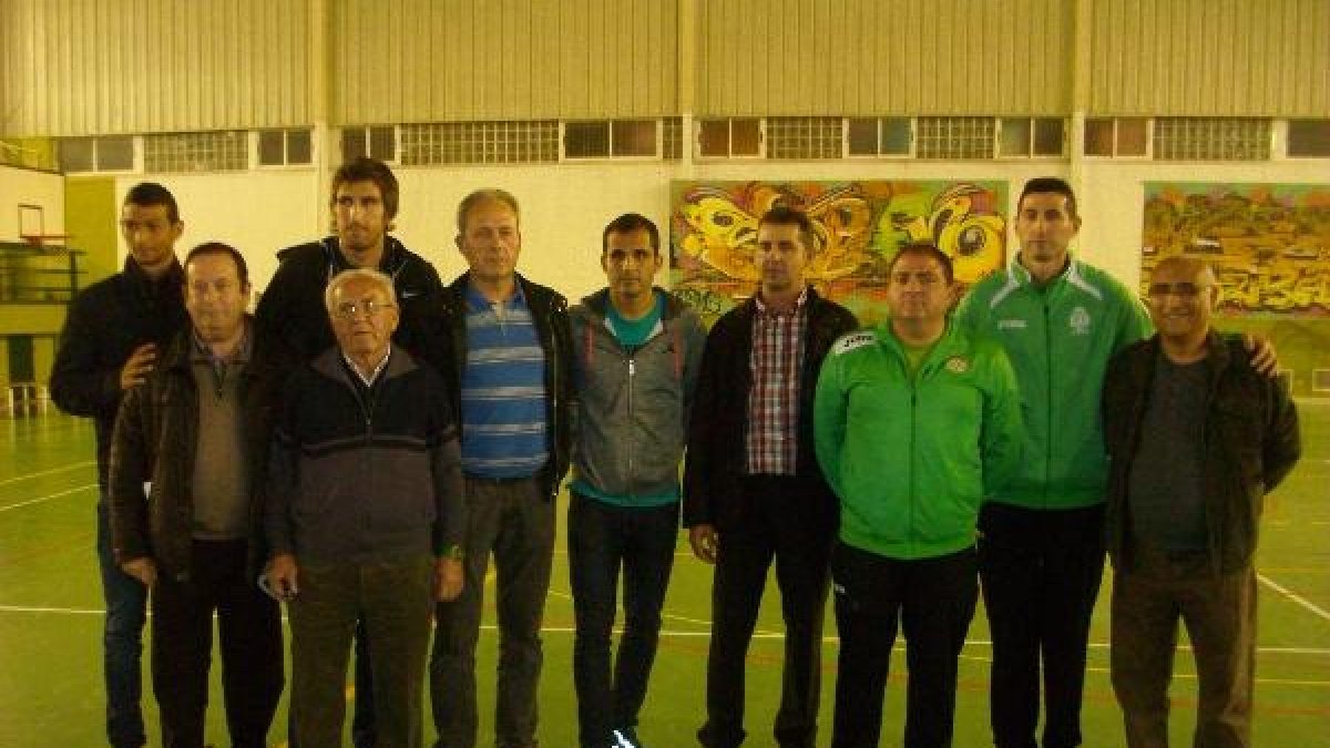 Foto de familia en el pabellón de Huércal.