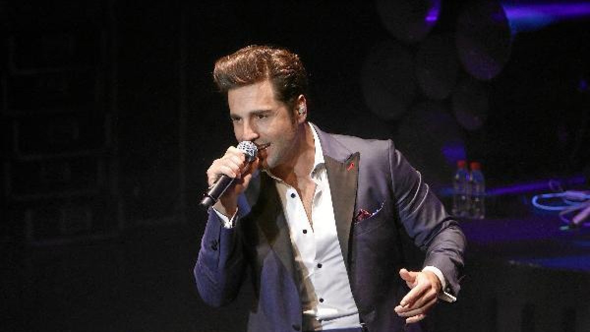 David Bustamante durante su concierto en Almería.