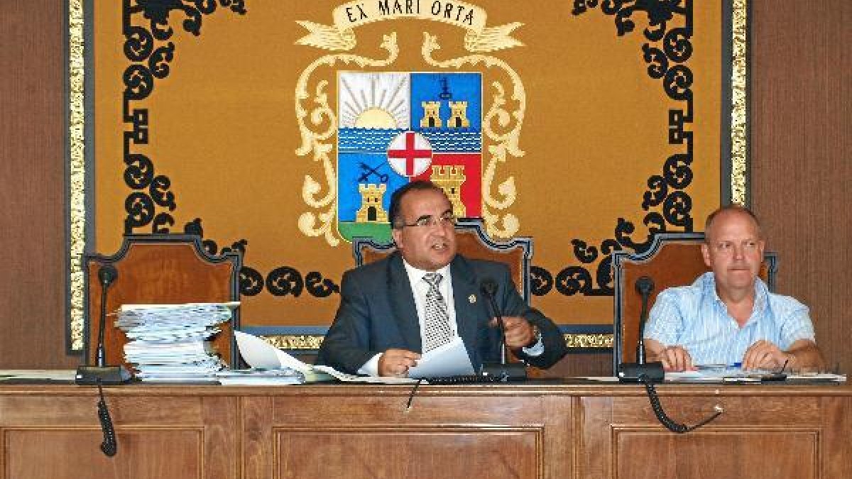 Imagen de archivo de un Pleno del Ayuntamiento de Garrucha.