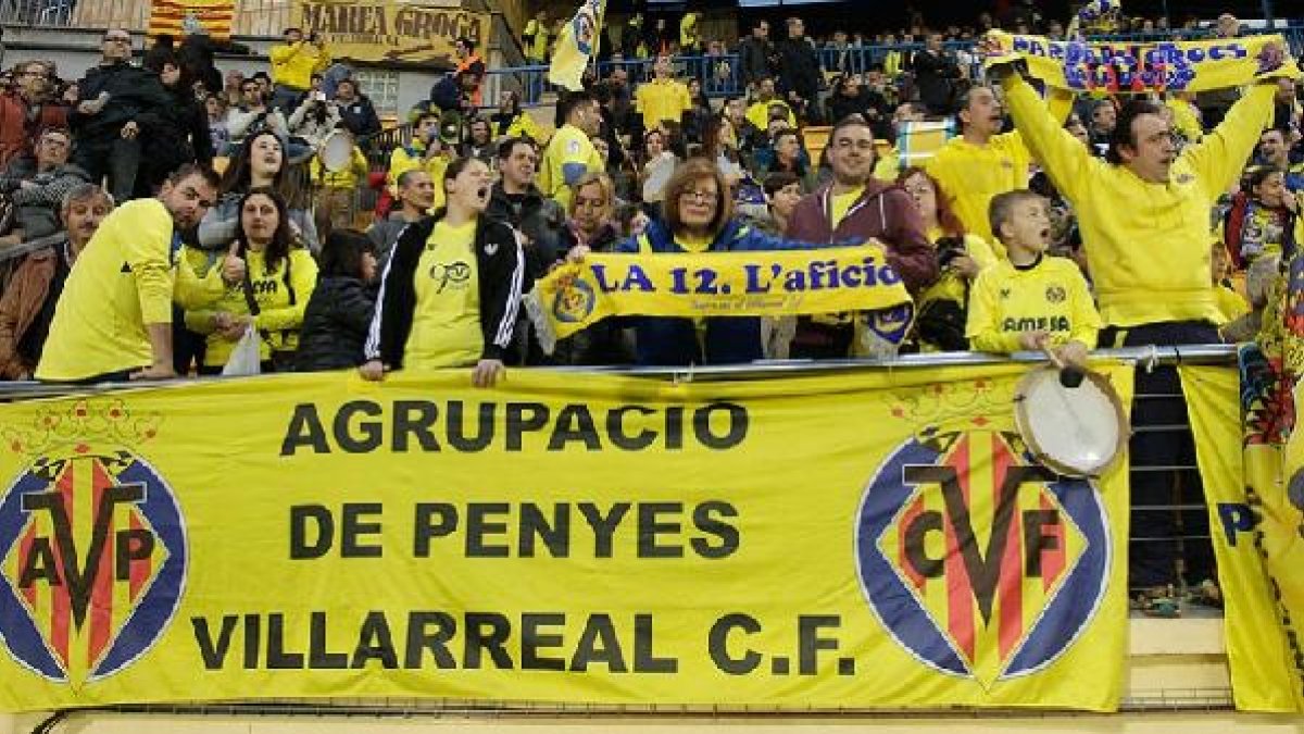 Aficionados amarillos.