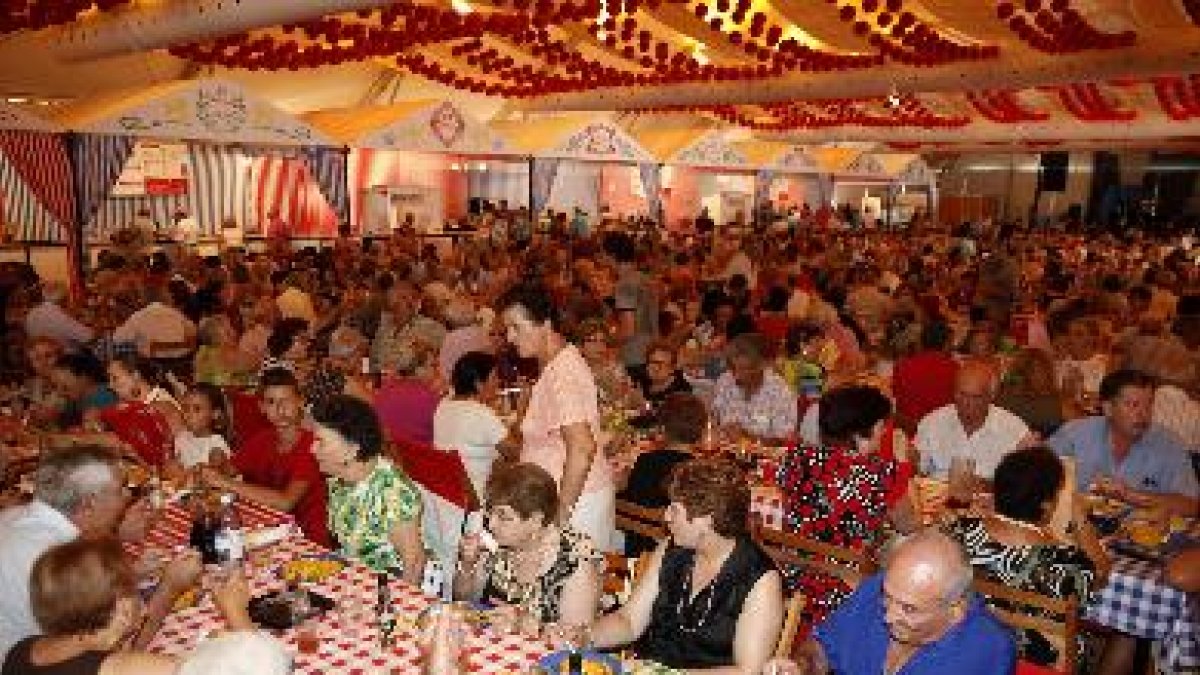 Caseta municipal durante la última feria de agosto.