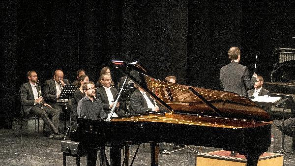 Carlos Martín y la Banda Municipal de Música interpretaron el Concierto para Piano y Orquesta de Sch