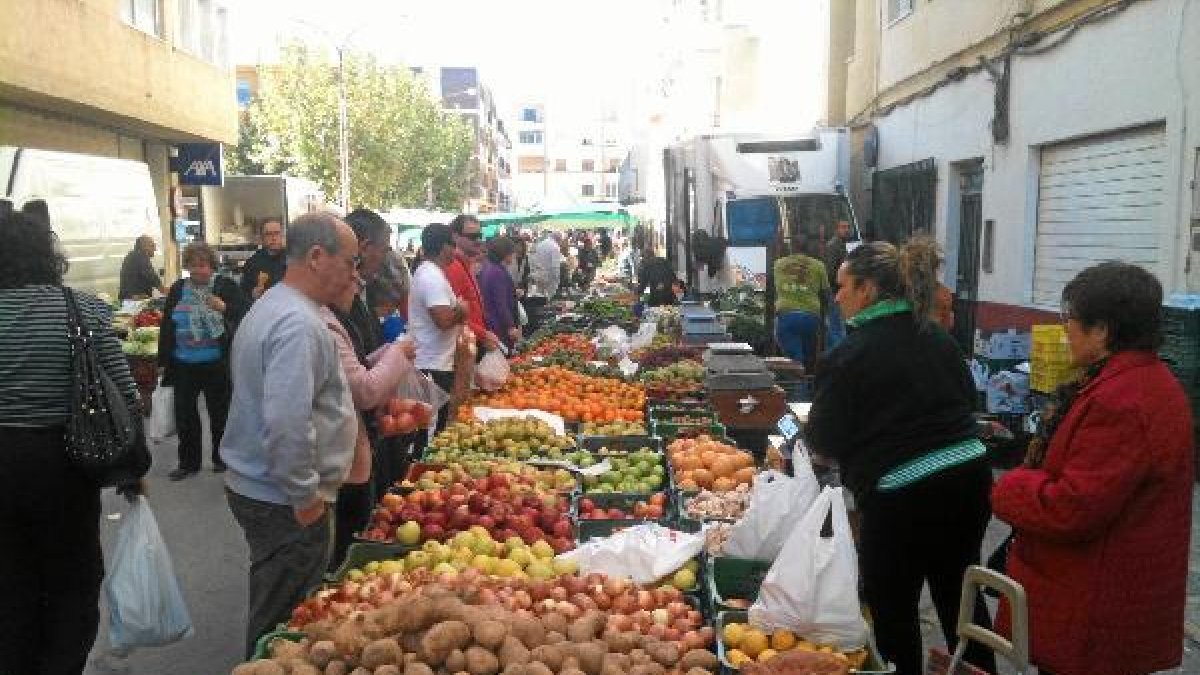 La mayoría de los mercadillos de la provincia tienen una frecuencia semanal y tienen entre 11 y 30 p