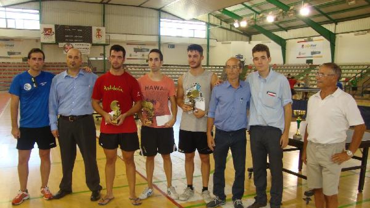 Primeros clasificados y representantes de la Delegación Provincial de Tenis de Mesa.