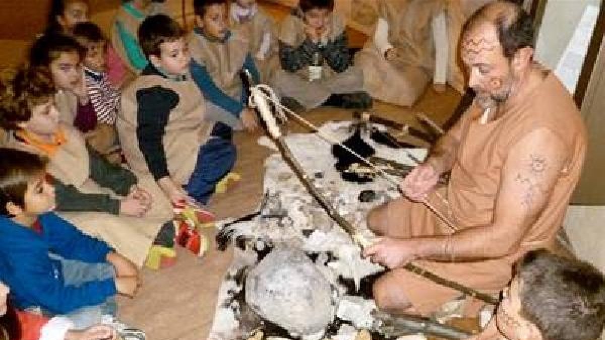 Taller infantil Vive la Prehistoria en el Museo de Almería