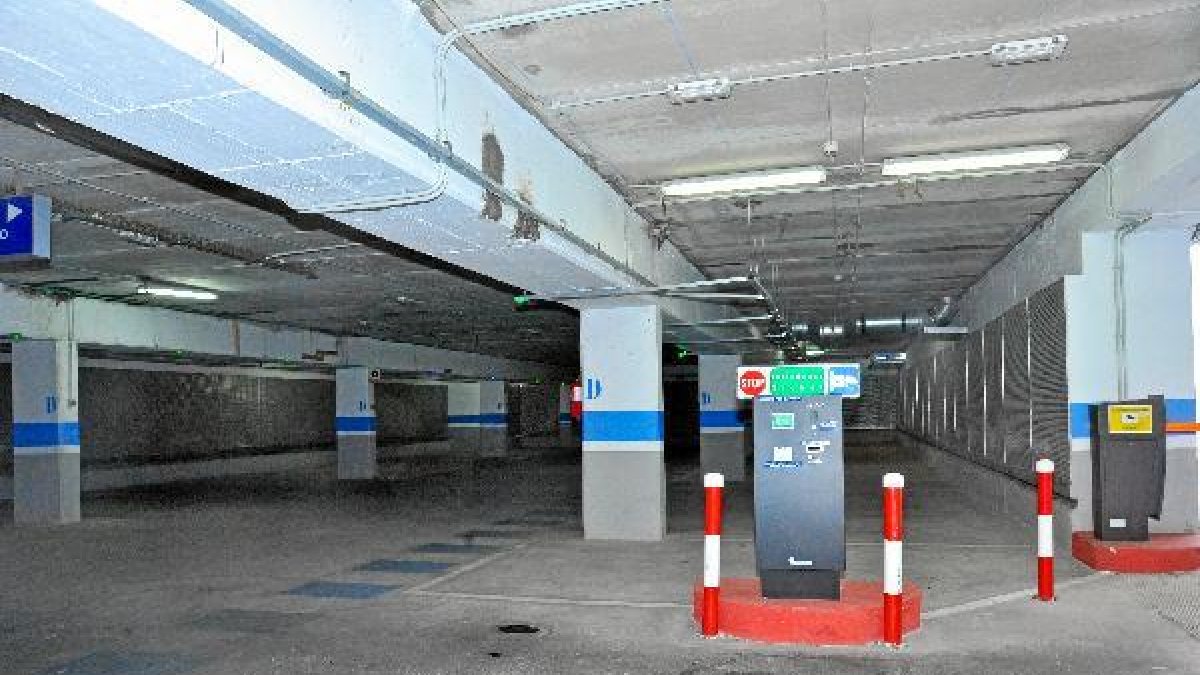 Interior del aparcamiento de Padre Méndez