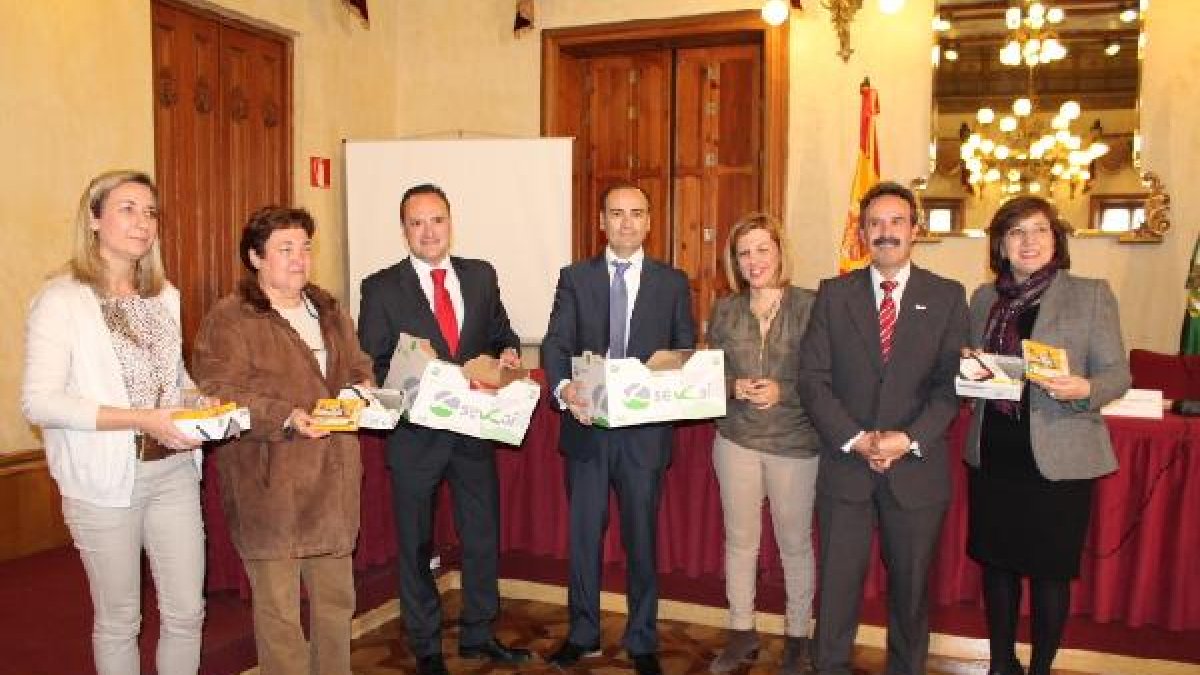Entrega de videoconsolas a los hospitales almerienses para una investigación pediátrica.