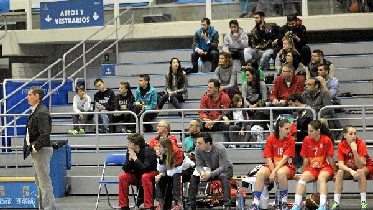 Paco Rueda tiene la mente en el próximo partido ante Tenerife.