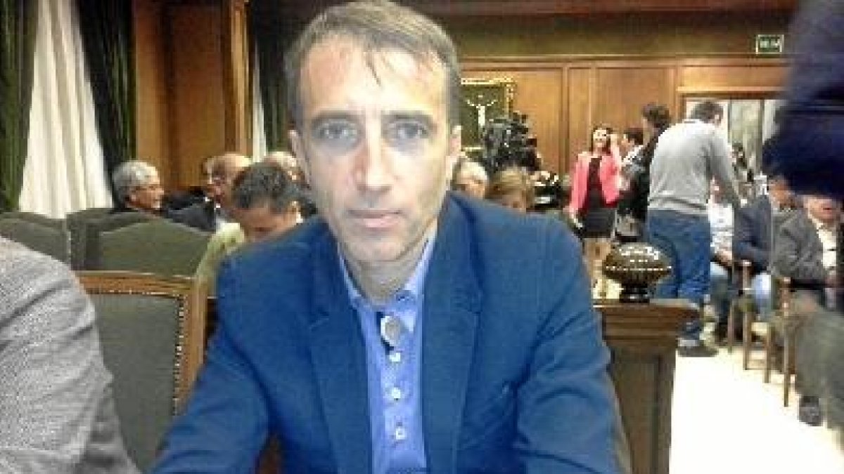 David Fernández Borbalán no se perdió la presentación de un gran evento.